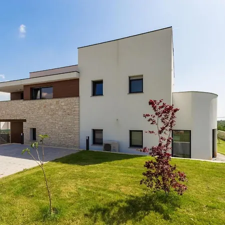 Villa Eleonora Zuzici